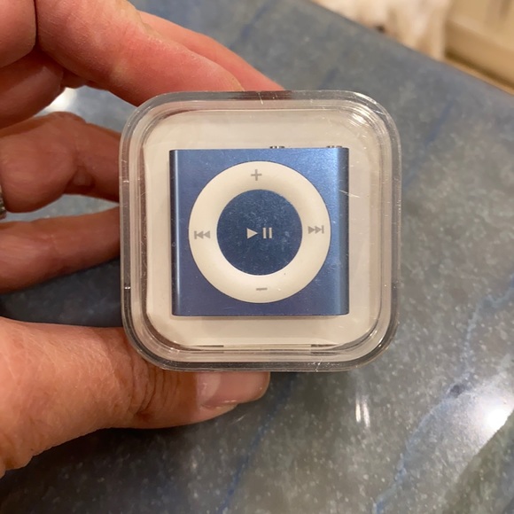Apple Other - iPod shuffle new in package, 2GB